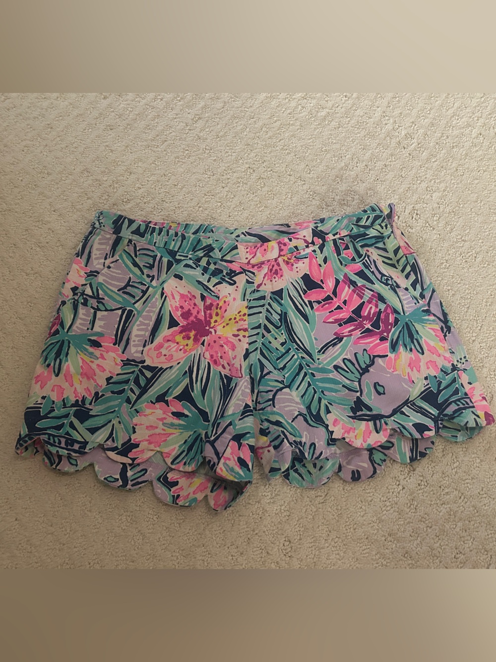Lilly Pulitzer Floral Scallop Hem Shorts